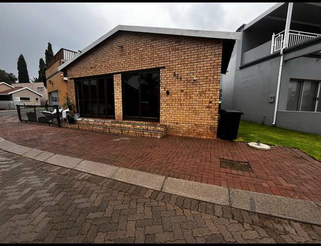 3 BEDROOM HOUSE FOR SALE IN MISTY BAY